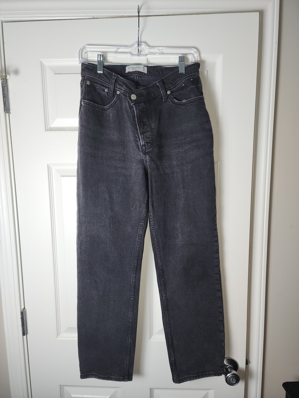 Abercrombie & Fitch Black High-Rise 'The Dad' Jeans Size 2 Short